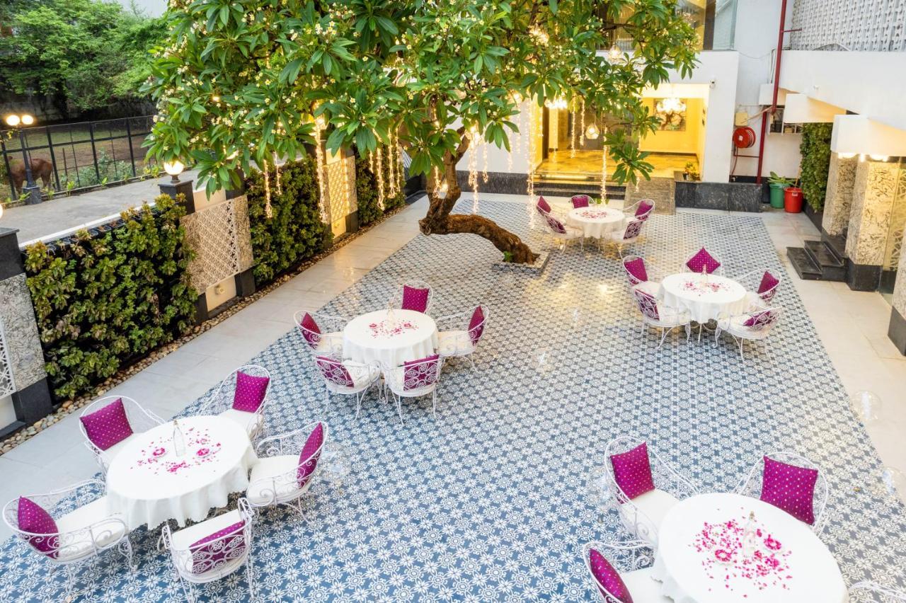 Hotel Casa Aishbagh Lucknow Exterior photo